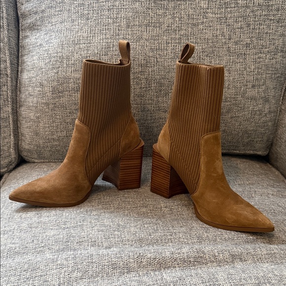 Steve Madden Tan Suede Ankle Booties - Picture 2 of 4